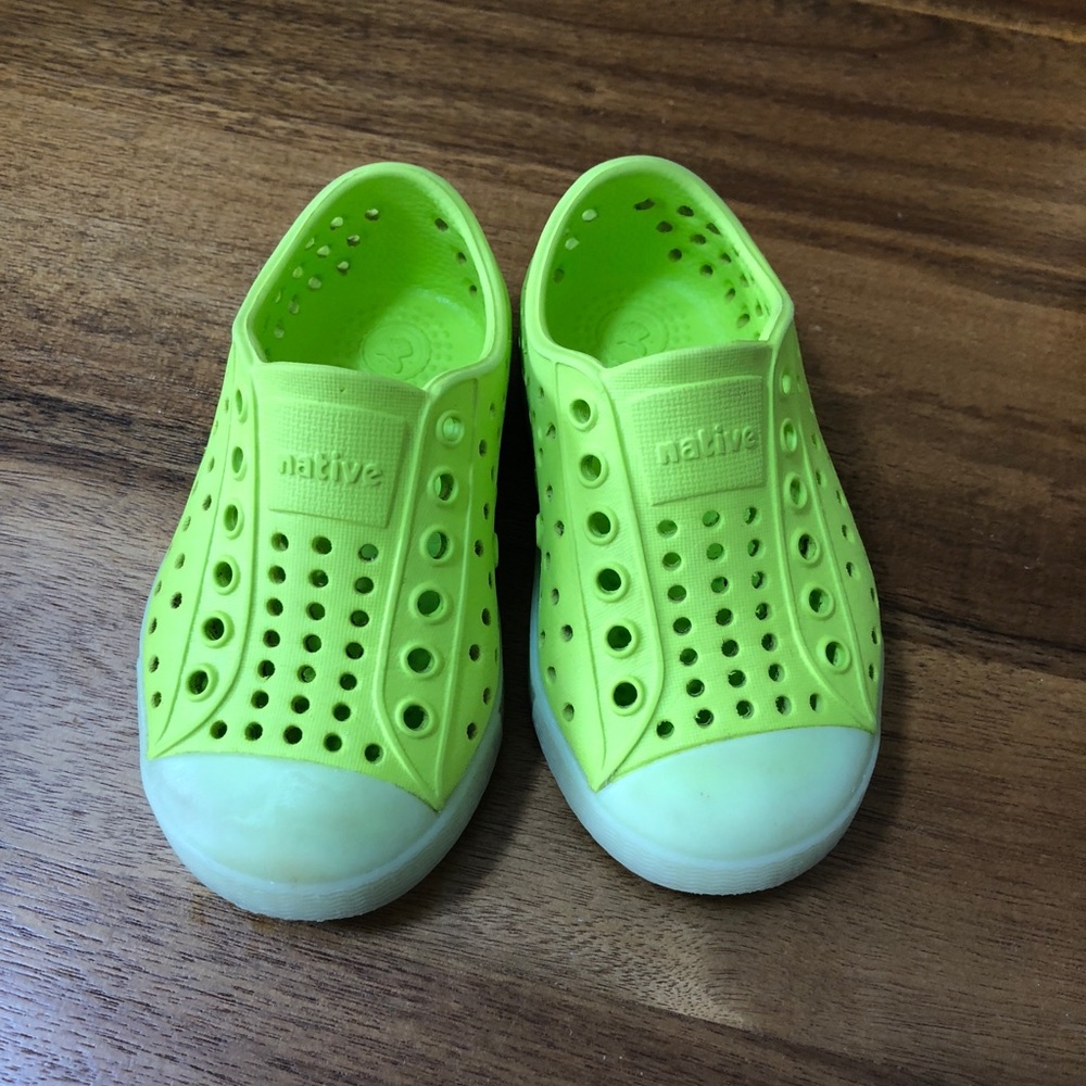 Natives Neon Yellow